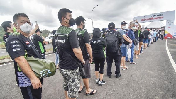 Saat Warga Serbu Sirkuit Mandalika Demi Nonton WSBK 2021