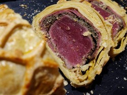 Ingin Makan ala Resto Mewah di Rumah? Coba Sajian Beef & Salmon Ini!