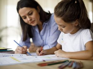 Kata-kata Orang Tua saat Mengajarkan Matematika ke Anak Bisa Pengaruhi Akademik