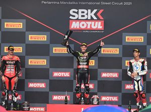 Momen Jonathan Rea Naik Podium Usai Juara Race 2 WSBK Mandalika