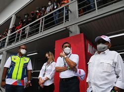 Momen Luhut Nonton Balapan WSBK di Sirkuit Mandalika