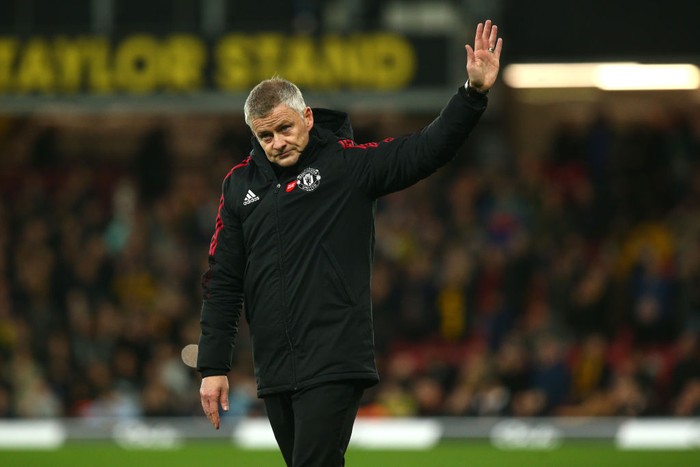 Ole Gunnar Solskjaer WATFORD, ENGLAND - NOVEMBER 20: Ole Gunnar Solskjaer, Manager of Manchester United acknowledges the fans following the Premier League match between Watford and Manchester United at Vicarage Road on November 20, 2021 in Watford, England. (Photo by Charlie Crowhurst/Getty Images)