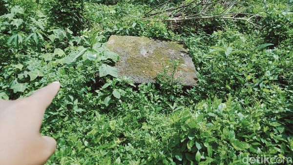 Ya Ampun! Situs Candi Jaden di Klaten Terbengkalai dan Ditumbuhi Semak Belukar