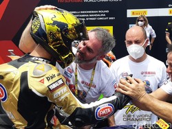 Selebrasi Toprak di Mandalika: Ganti Wearpack Mentereng, Ogah Semprot Sampanye