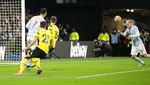 Foto: CR7 Jungkir Balik, De Gea Berjibaku... MU Tetap Tertunduk Malu