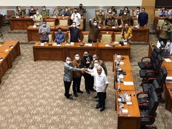 Anggota-Tenaga Ahli Positif COVID, Komisi III DPR Di-lockdown Mulai Besok