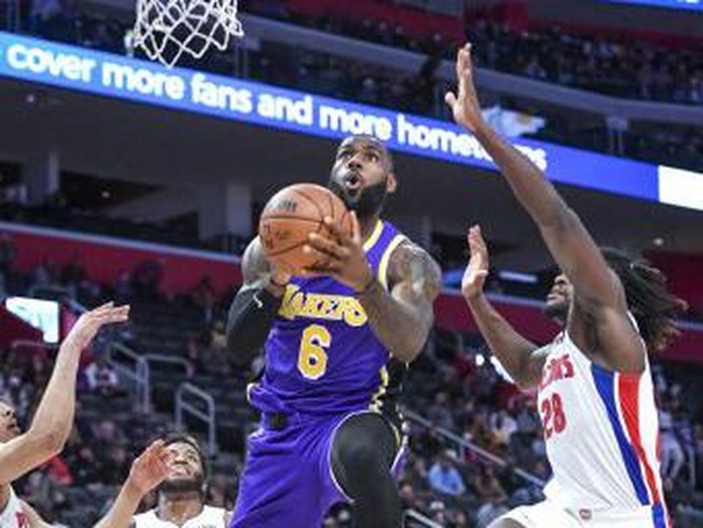 Hasil NBA: LeBron James Diusir, Lakers Tundukkan Pistons