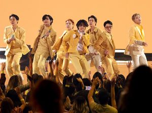 Penampilan BTS di AMA 2021 yang Smooth Like Butter!