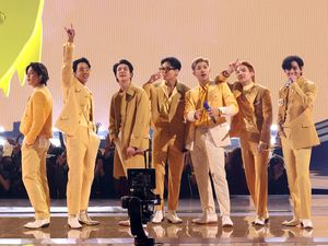 BTS Jadi Musisi ke-10 Paling Banyak Didengarkan di Spotify BTS Jadi Musisi ke-10 Paling Banyak Didengarkan di Spotify