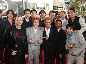 BTS dan NKOTB Akrab Banget di Karpet Merah AMA 2021