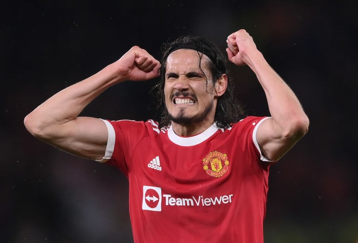 MANCHESTER, ENGLAND - SEPTEMBER 29: Edinson Cavani of Manchester United celebrates their side's victory after the UEFA Champions League group F match between Manchester United and Villarreal CF at Old Trafford on September 29, 2021 in Manchester, England. (Photo by Laurence Griffiths/Getty Images)