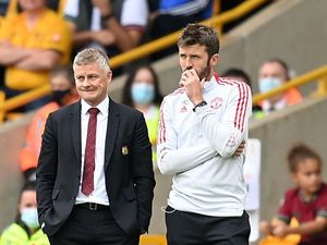 Rumor Pemain MU Ragukan Carrick, Yakin Bakal Gitu-gitu Saja Rumor Pemain MU Ragukan Carrick, Yakin Bakal Gitu-gitu Saja