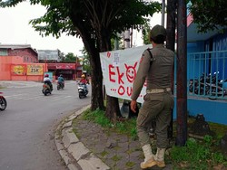 Soal Poster Kekecewaan Suporter Persis Solo, Gibran: Ra Rasional!