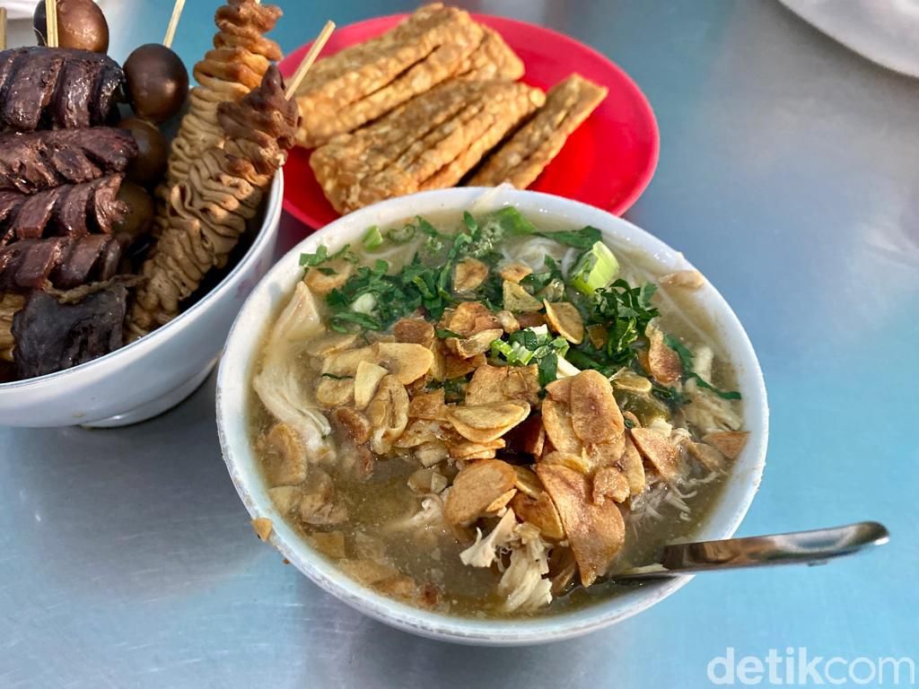 Soto Bokoran 1949: Gurih Manis Soto Semarang yang Bertahan Lezatnya 72 Tahun