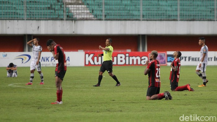 Tim Mutiara Hitam Bungkam Persikabo 2-1 Persipura Jayapura meraih poin sempurna kala bersua Tira Persikabo dalam lanjutan BRI Liga 1. Tim Mutiara Hitam menang tipis 2-1.