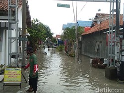 Hujan Semalaman, Perumahan dan Jalan Sulawesi Brebes Terendam Banjir