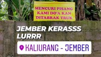 Ini Isi Lengkap Banner Peringatan Mencuri Pisang Didoakan Tertabrak Truk