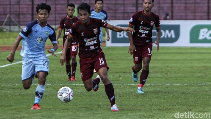 Borneo FC meraih poin sempurna kala bentrok dengan Persela Lamongan dalam lanjutan BRI Liga 1. Pesut Etam menaklukkan Laskar Joko Tingkir 2-0.