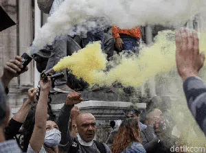 Gelombang Protes Anti-Lockdown Merebak di Eropa