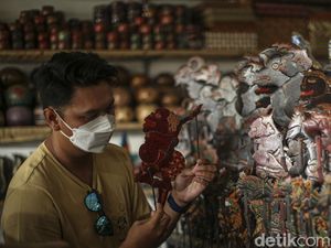 Cerita Desa Wisata Krebet yang Ditinggal Turis Pemburu Batik Kayu Cerita Desa Wisata Krebet yang Ditinggal Turis Pemburu Batik Kayu