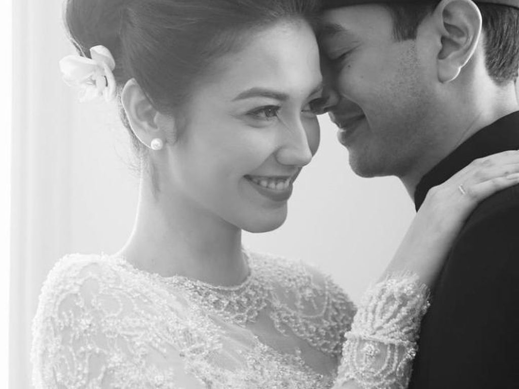 10 Selebriti Wanita yang Nikah Diam-diam, Ada yang Alasannya karena Pandemi 10 Selebriti Wanita yang Nikah Diam-diam, Ada yang Alasannya karena Pandemi