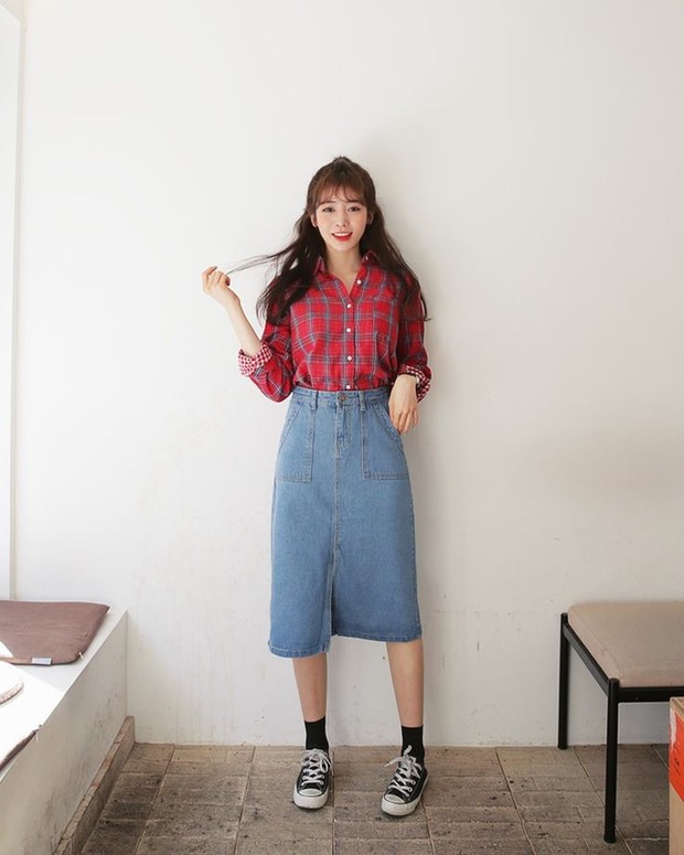 Gaya boyish dan girly dalam satu look