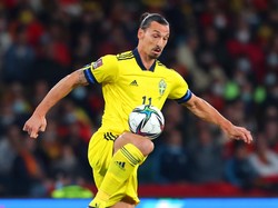 Ibrahimovic Memang Sengaja Seruduk Azpilicueta!