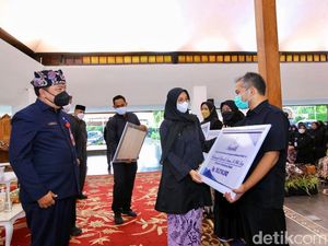 Banyuwangi Kembali Salurkan Insentif Total Rp 24 Miliar ke Nakes