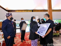 Banyuwangi Kembali Salurkan Insentif Total Rp 24 Miliar ke Nakes