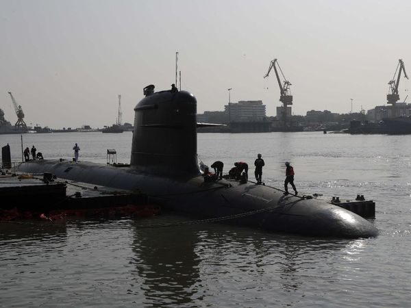 Komando! Kapal Selam INS Vela Milik India Siap Beroperasi