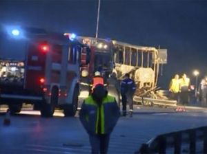 Kecelakaan Maut Bus Sampai Terbakar, 45 Orang Tewas