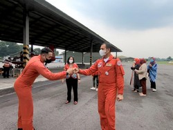 Sukses Tampilkan 15 Manuver di Mandalika, Tim Jupiter AU Pulang ke Adisutjipto