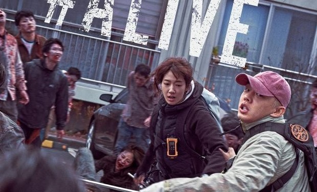 Park Shin Hye dan Yoo Ah In dikejar-kejar zombie dalam film ALIVE