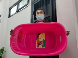 Langgar HAKI Bak Mandi Bayi, Bapak-Anak Asal Surabaya Dijebloskan ke Bui