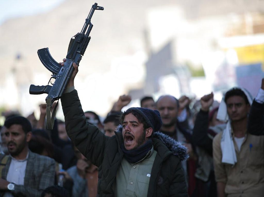 Serangan Rudal Balistik Houthi Tewaskan 5 Orang di Yaman, 23 Luka
