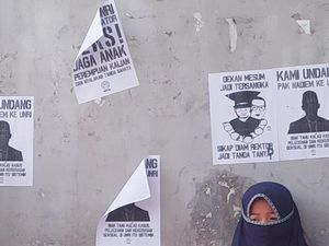 Poster Sindir Rektor Unri soal Dosen Tersangka Kasus Cabul Bertebaran