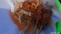 Nikmatnya Sate Pasar Seni di Lombok Berkuah Pedas Nyengat