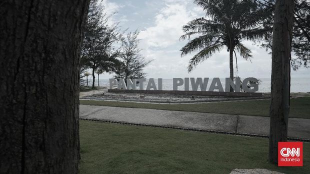 Pantai Piwang
