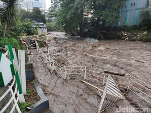 Sungai Brantas Meluap, Warga Kota Malang Waswas Sungai Brantas Meluap, Warga Kota Malang Waswas