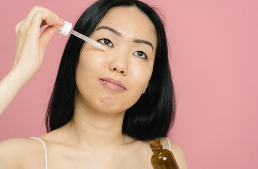 Vitamin C tidak bisa digabungkan dengan Kandungan Eksfoliasi