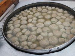 Cara Membuat Kuah Kaldu Bakso yang Gurih Mantap