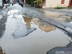 Jalan Rusak di Klaten Capai 241 Km Lho, Ini Penampakannya!