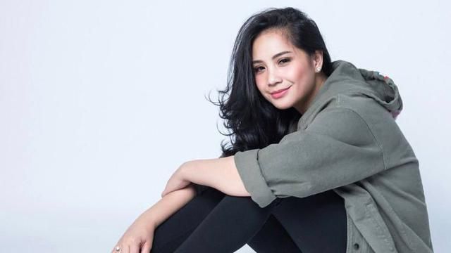 Artis Nagita Slavina pernah meniti karier sebagai seorang guru/Foto: Instagram.com/Raffinagita1717