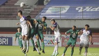 Skor 1-0 bertahan hingga turun minum.