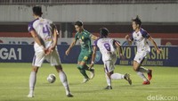 Persebaya makin digdaya pada babak kedua. Bruno Moreira mencatatkan namanya di papan skor pada menit ke-68 setelah sukses mengejar umpan Jose Wilkson. 2-0 Persebaya unggul.