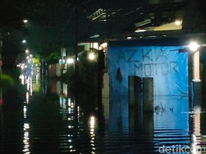 Update Banjir Pekalongan Malam Ini: 163 Warga Masih Mengungsi Update Banjir Pekalongan Malam Ini: 163 Warga Masih Mengungsi