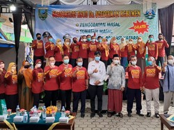Bupati Kebumen Hadirkan Pengobatan Gratis di Pondok Pesantren