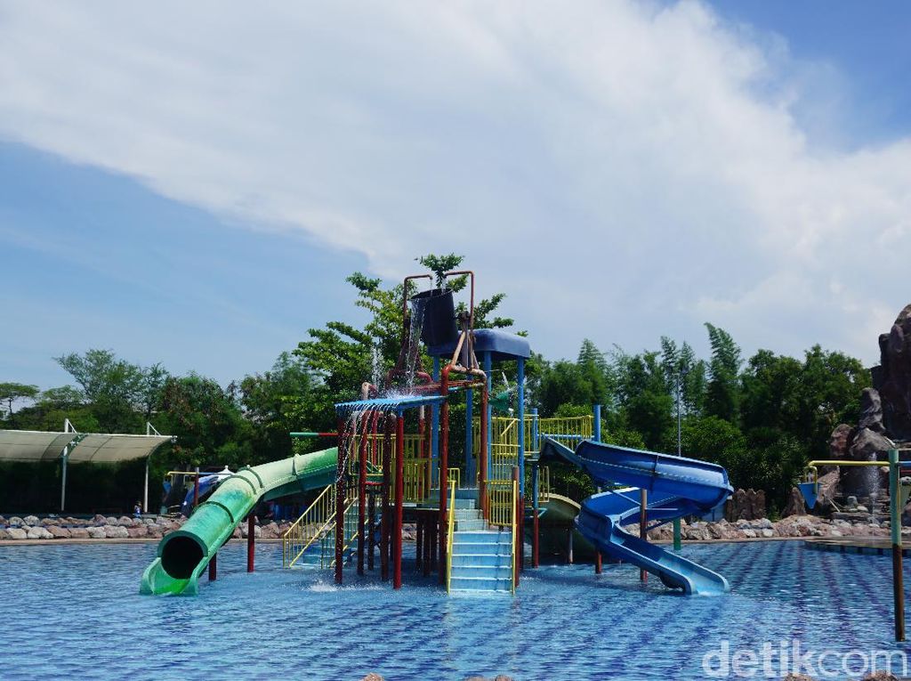 Cirebon Waterland, Tempat Wisata Keluarga Legendaris di Kota Udang