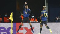 Gol ini bikin Ronaldo tak pernah absen mencetak gol dalam lima matchday Liga Champions musim ini. (Foto: AP/Alberto Saiz)