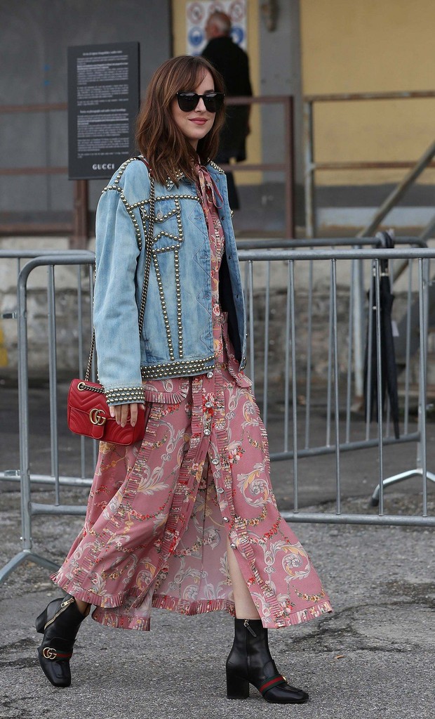 Gaya bohemian Dakota Johnson/